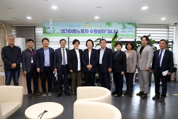 ▲ 기획경제위원회 현장 방문 기념촬영 모습.