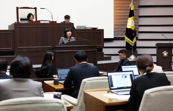 ▲ 5분 발언 진행하는 황소제 의원.
