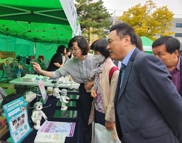 ▲ 김재훈 의정부부시장이 의정부시 중소기업 박람회 및 플리마켓에 참석했다.