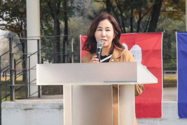 ▲ 축사중인 김경희 의장 사진.