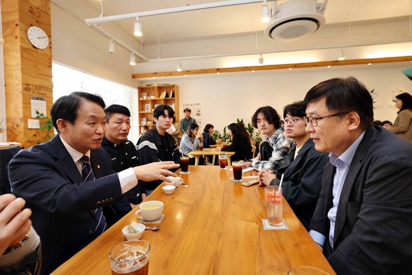 ▲ 인천 동구와 인하대학교 문화 컨설팅 연구 추진 모습.