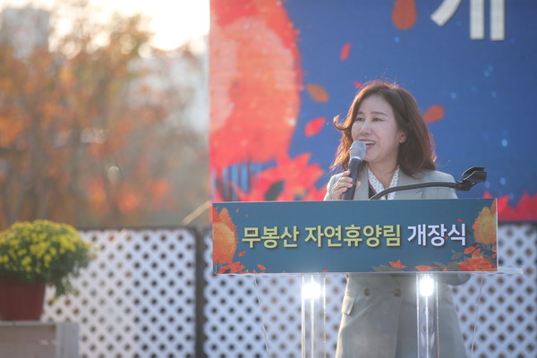 ▲ 축사중인 화성시의회 김경희 의장.