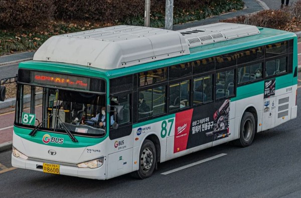 ▲ 87번 버스.