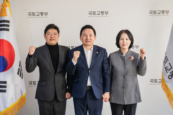 ▲ 이수희 구청장이 국토교통부에 GTX-D 강동구 경유와 지하철 5호선 직결화 사업에 대한 필요성을 피력했다.