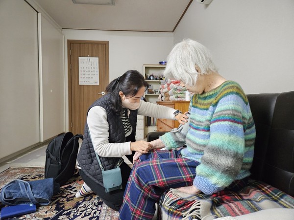 ▲ 방문건강관리 상담 진행 모습.