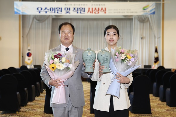 ▲ 의정활동 우수의원 수상 기념사진.