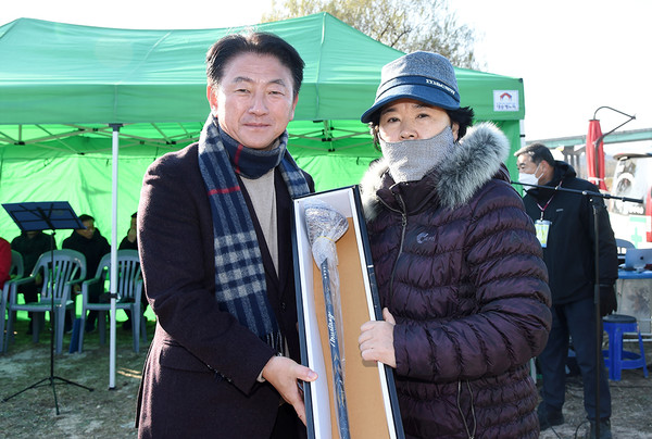 ▲ 장애인파크골프대회에 참석한 김동근 의정부시장.