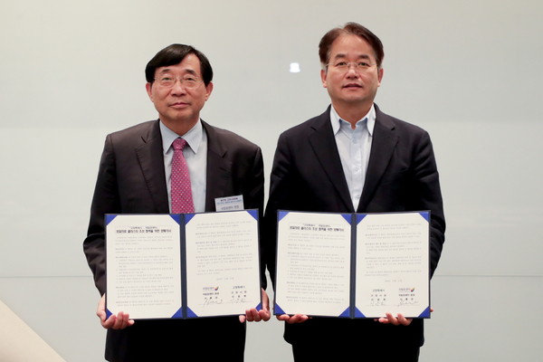 ▲ 이동환 고양특례시장(우)과 서홍관 국립암센터 원장(좌).