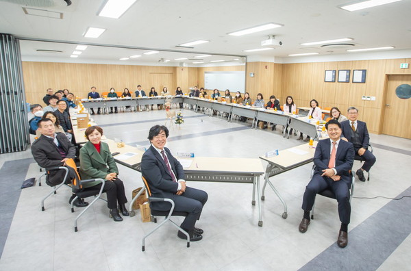 ▲ 인천 서구 치매안심마을 연합 간담회 개최 모습.