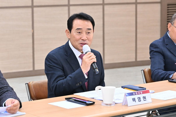 ▲ 백영현 포천시장이 인문도시 조성 중장기 기본계획 수립 연구용역 최종보고회에서 발언하고 있다.