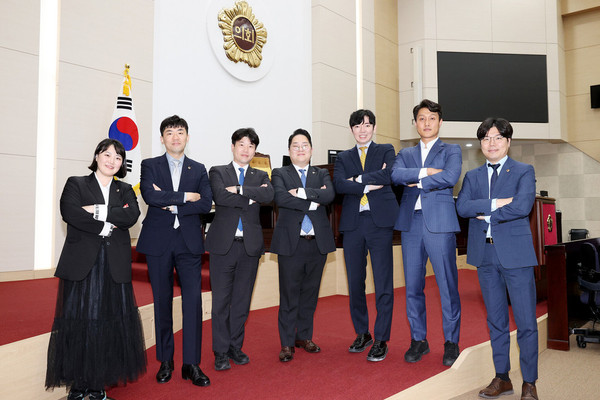 ▲ 특별위원회 기념촬영 모습.