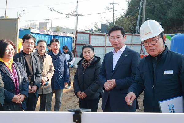 ▲ 지방도 315호선 지하차도 공사현장 직접 방문한 이상일 용인특례시장.