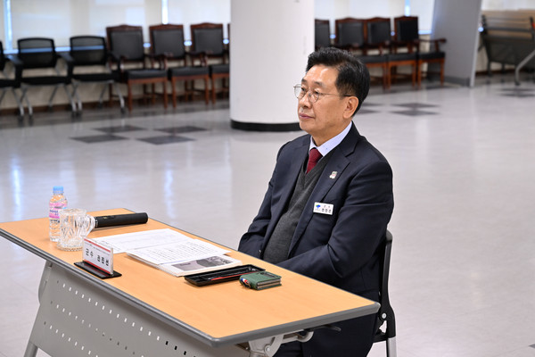 ▲ 양평군 지역문화진흥계획 용역 중간보고회에 참석한 전진선 양평군수.
