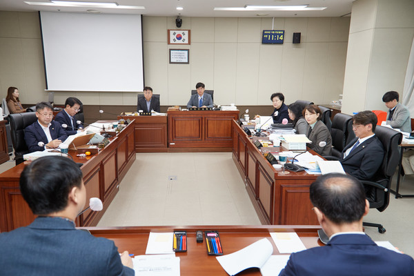 ▲ 도시건설위원회 행정사무감사 7일차.