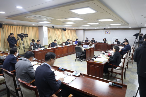 ▲ 도시환경위원회, 행정감사 모습.