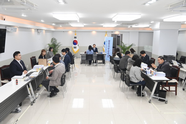 ▲ 행정위원회 제1감사장.