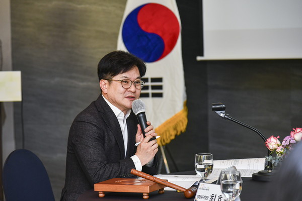 ▲ 김병수 김포시장이 전국다문화도시협의회 정기회의에서 인사말을 하고 있다.