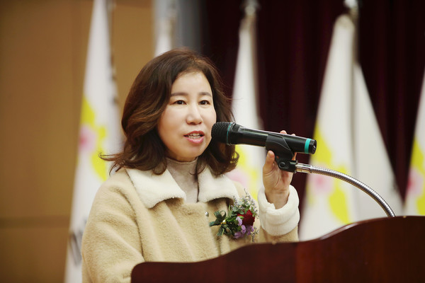 ▲ 축사하는 화성시의회 김경희 의장.