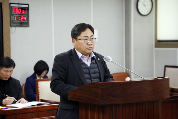 ▲ 발언하는 박현수 의원.