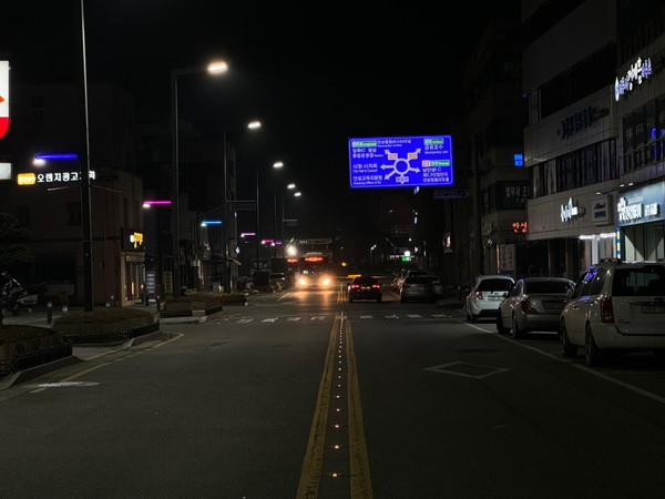 ▲ 안성시 하이브리드 도로표지병.