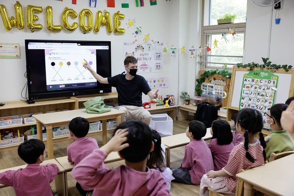 ▲ 어린이집 원어민 영어교실 운영 모습.