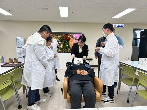 ▲ 오산시하나울복지센터 발달장애인 두피관리사 전문가 양성과정 운영 모습.