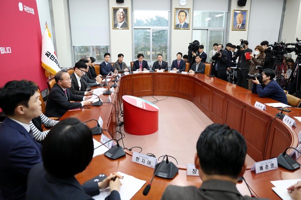 ▲ 윤재옥 국민의힘 원내대표가 3일 오후 서울 여의도 국회에서 열린 비상대책위원회 회의에서 발언을 하고 있다. /뉴시스