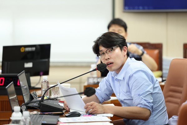▲ 발언하는 임규호 의원.