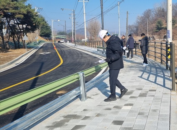 ▲ 연천군 상반기 시설공사 정기 하자검사 실시 모습.