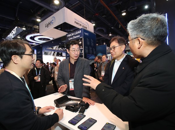 ▲ CES 2024에 참석한 정명근 화성시장 모습.