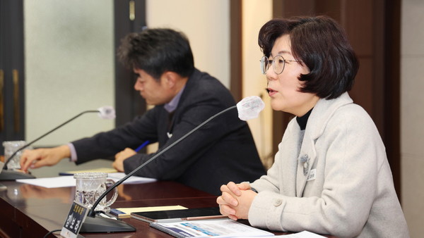▲ 김보라 안성시장이 안성도시공사 설립 타당성 용역 착수보고회에서 발언하고 있다.