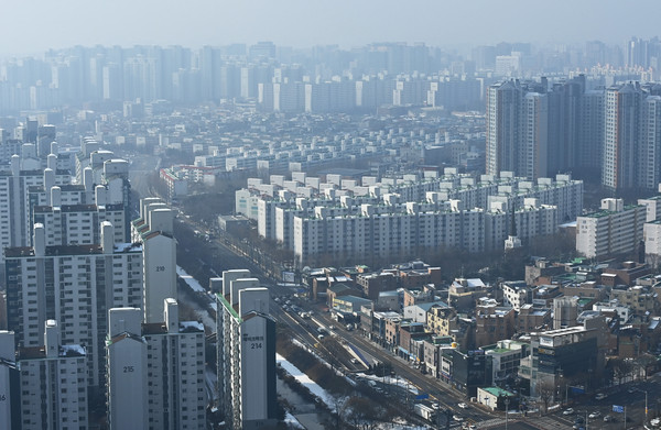 ▲ 경기도 수원시내 아파트 단지 모습. /뉴시스