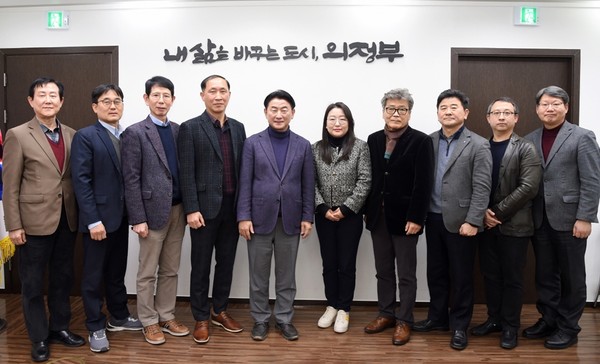 ▲ 의정부시 군부대 이전부지 효율적 활용방안 위한 워킹그룹 관계자들 모습.