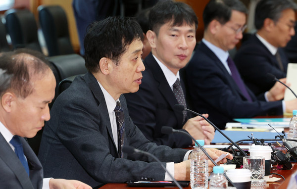 ▲ 김주현 금융위원장이 24일 오전 서울 영등포구 여의도 금융투자협회에서 열린 금융위원회-금융감독원-증권업계 간담회에서 모두발언을 하고 있다. /뉴시스