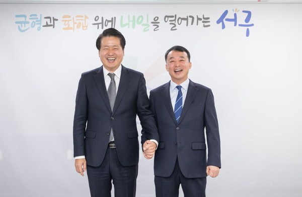 ▲ 강범석 인천서구청장(좌)과 유병호 인천병무지청장(우).