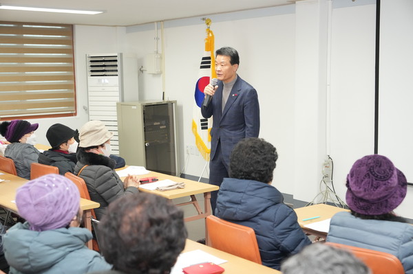 ▲ 어르신 일자리 참여자 발대식·안전교육.
