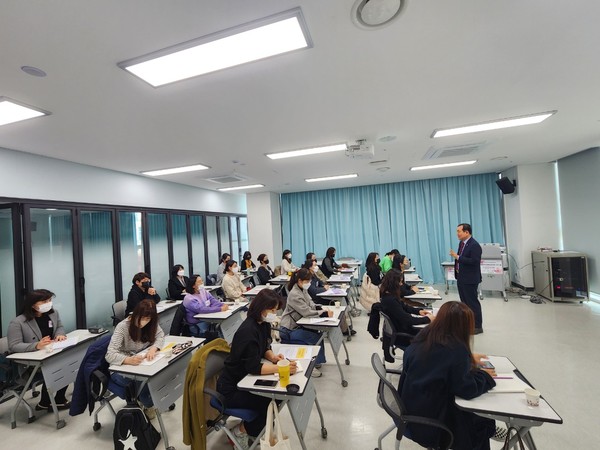 ▲ 아파트경리사무원 양성과정 교육 실시 모습.