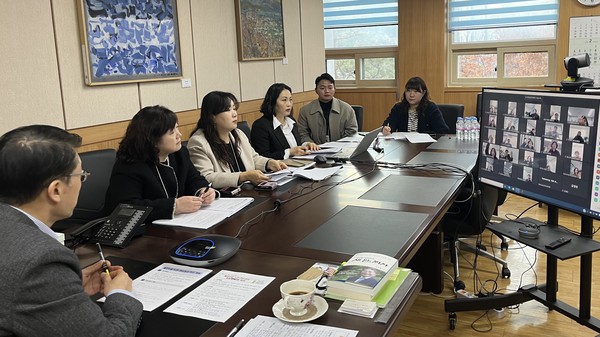 ▲ 안산시 폐지 수집 노인 전수조사 관련 대책회의 개최 모습.