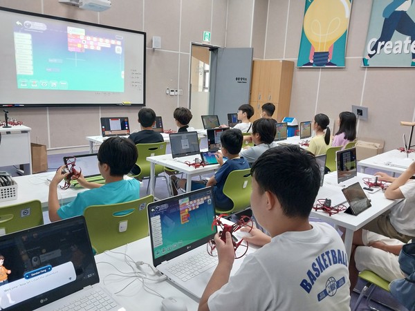 ▲ 풍문고등학교의 메이커스페이스.
