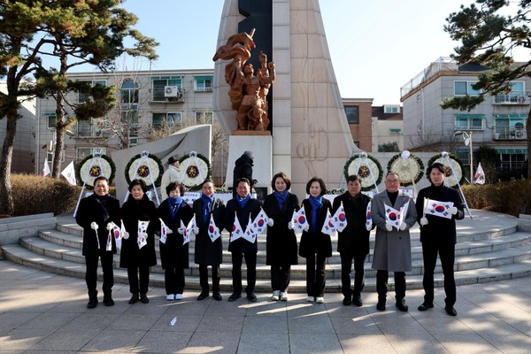 ▲ 제105주년 3.1절 기념행사 기념촬영 모습.