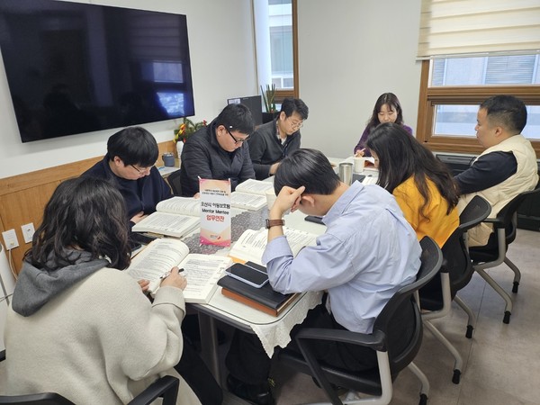 ▲ 오산시 아동보호팀 멘토&멘티 연찬회 개최 모습.