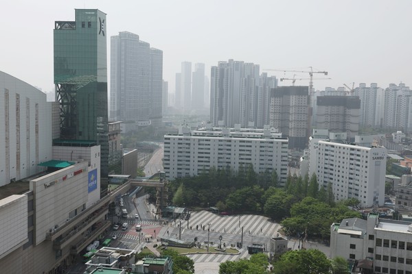 ▲ 성동구가 국내 지방자치단체 최초로 인공지능(AI) 영상분석 신기술을 활용한 미세먼지 지도 구축을 앞두고 있다.