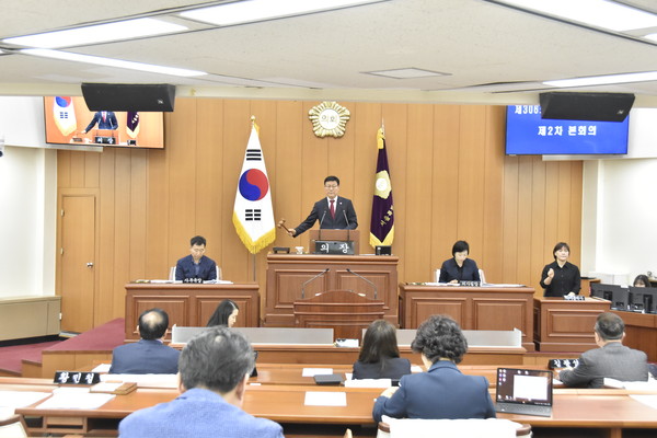 ▲ 306회 임시회 2차 본회의 전경.