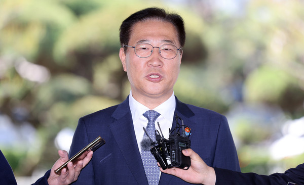 ▲ 취재진 질문에 답하는 박성재 법무부 장관. /뉴시스