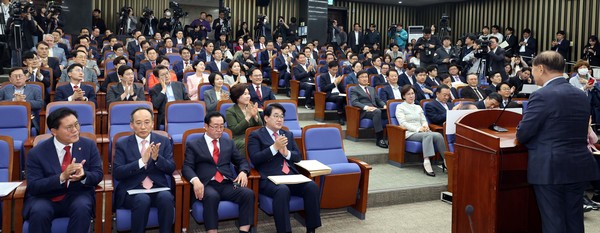 ▲ 국민의힘, 2024 원내대표 선출 당선자총회. /뉴시스