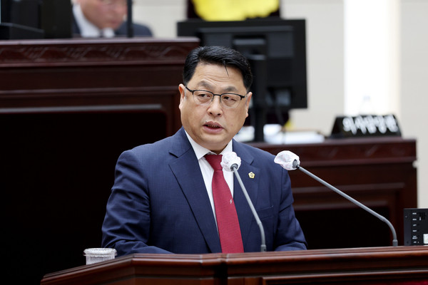▲ 김대중 의원 의정활동 모습.