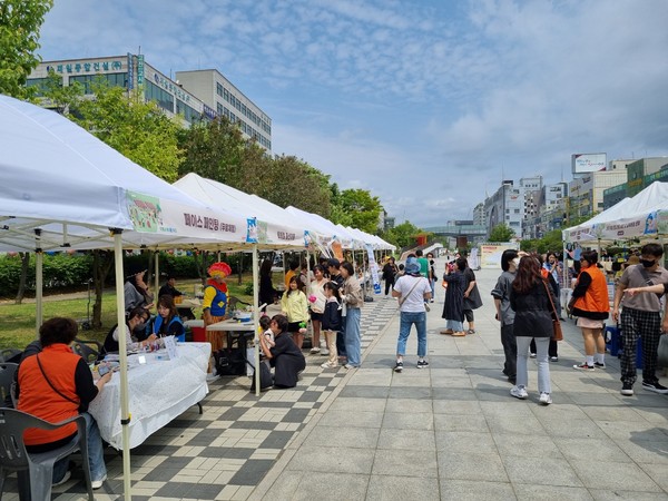 ▲ 안산시 으쓱마켓 개최 모습.