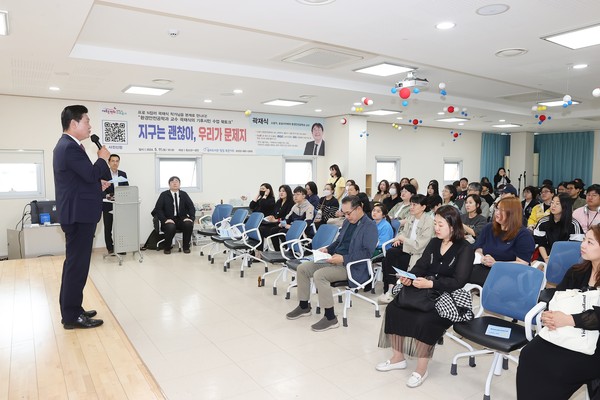 ▲ 미추홀구 '하루만 깜짝! 팝업 북콘서트' 개최 모습.