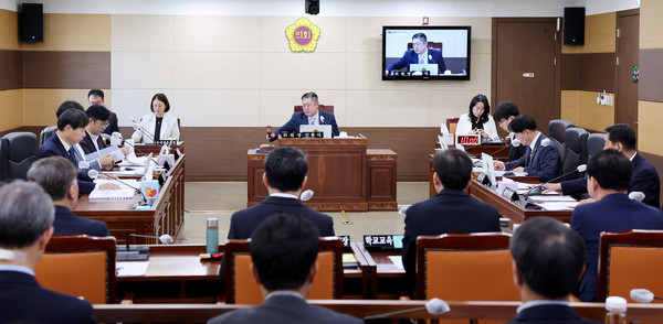 ▲ 인천광역시의회 교육위원회 개최 모습.