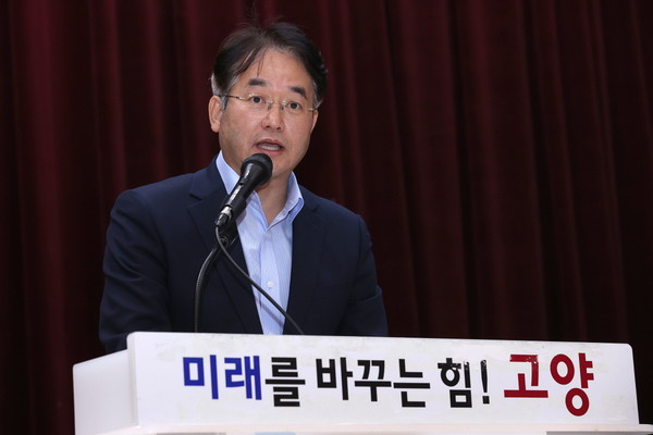 ▲ 고양 원더스독립야구단 창단식에서 축사 중인 이동환 고양특례시장.